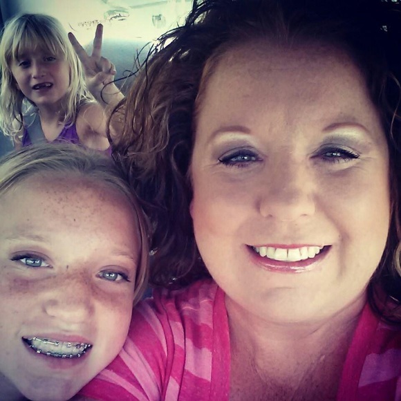 Meet your Posher, Donna - Picture 1 of 1